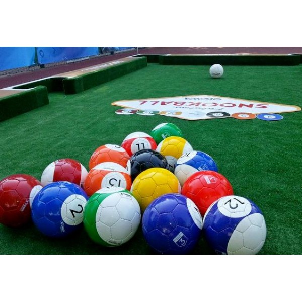 Sinuca Gigante com 16 bolas (Snookball) (7,5m x 3,5m / altura: 0,40m)